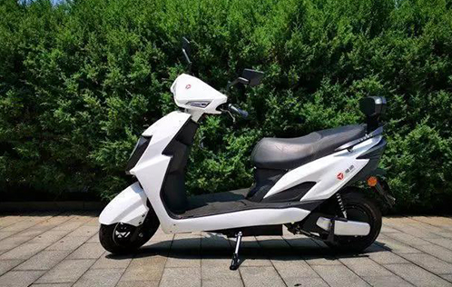 都說電動車鋰電池好，為什么沒有完全替代鉛酸電池？